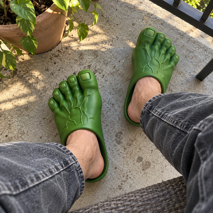 👣Giant Toe Slippers – Funny Realistic Foot Slides